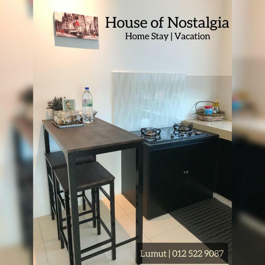 House Of Nostalgia Apartment Lumut Exterior photo